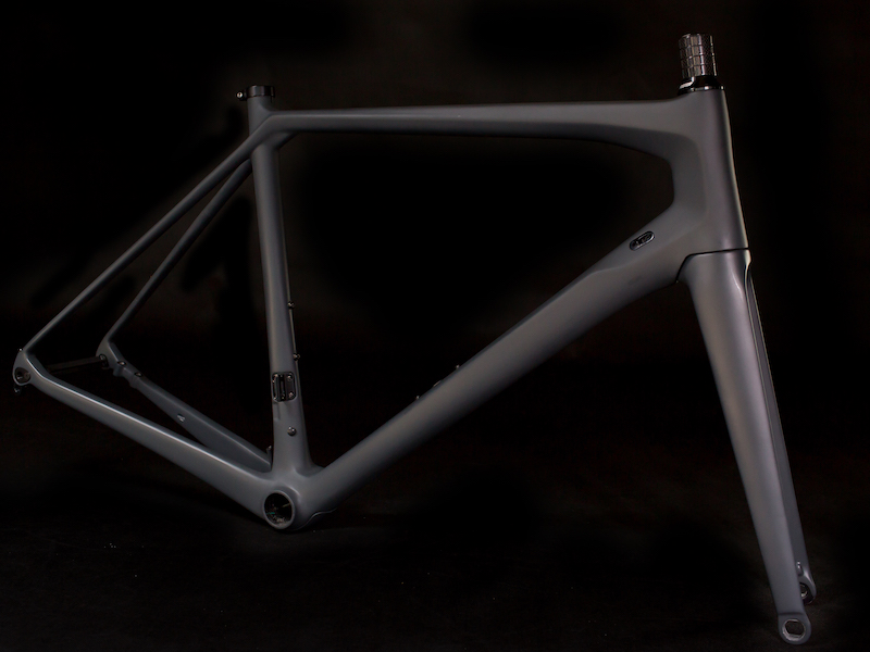 How to choose your Bike frame materials-steel frame,carbon fiber bike frames, aluminium frame, and titanium frame?